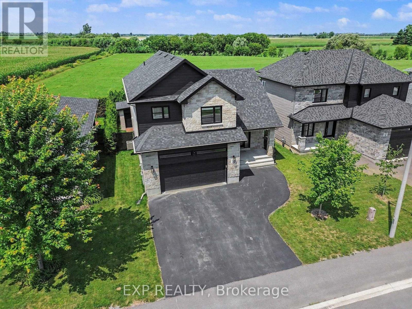 306 Moisson Street, Russell, Ontario  K0A 1W0 - Photo 2 - X13613970
