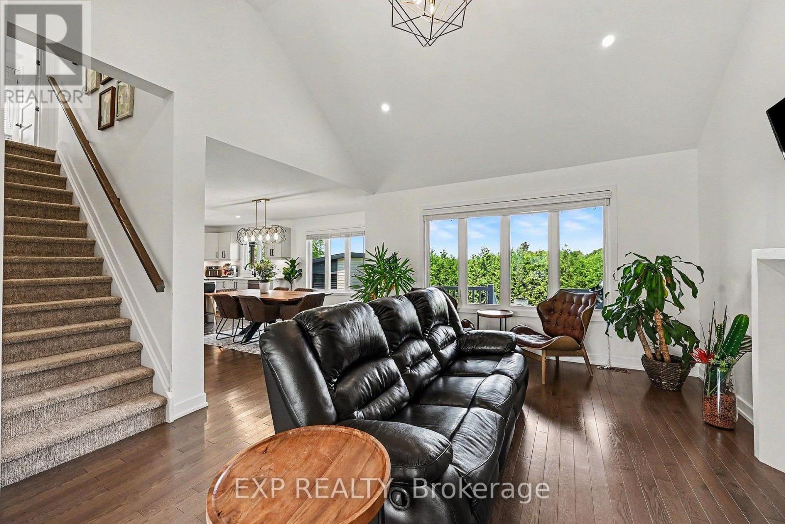 306 Moisson Street, Russell, Ontario  K0A 1W0 - Photo 5 - X13613970