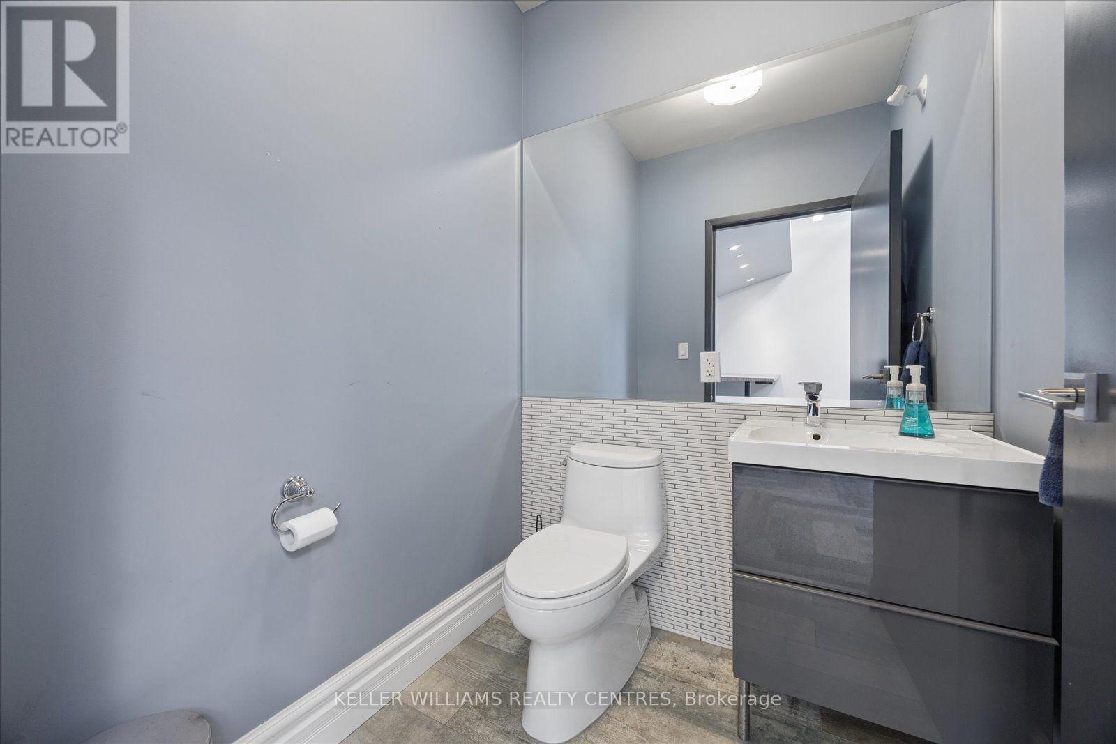 8 - 235 Industrial Parkway S, Aurora (Aurora Grove), Ontario  L4G 3V5 - Photo 17 - N13613870