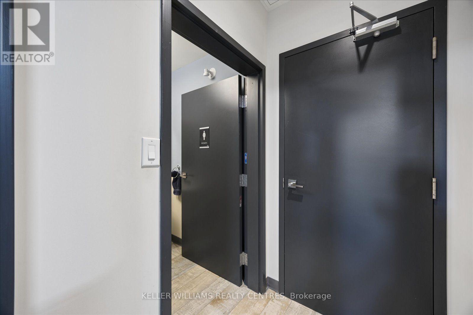 8 - 235 Industrial Parkway S, Aurora (Aurora Grove), Ontario  L4G 3V5 - Photo 8 - N13613870