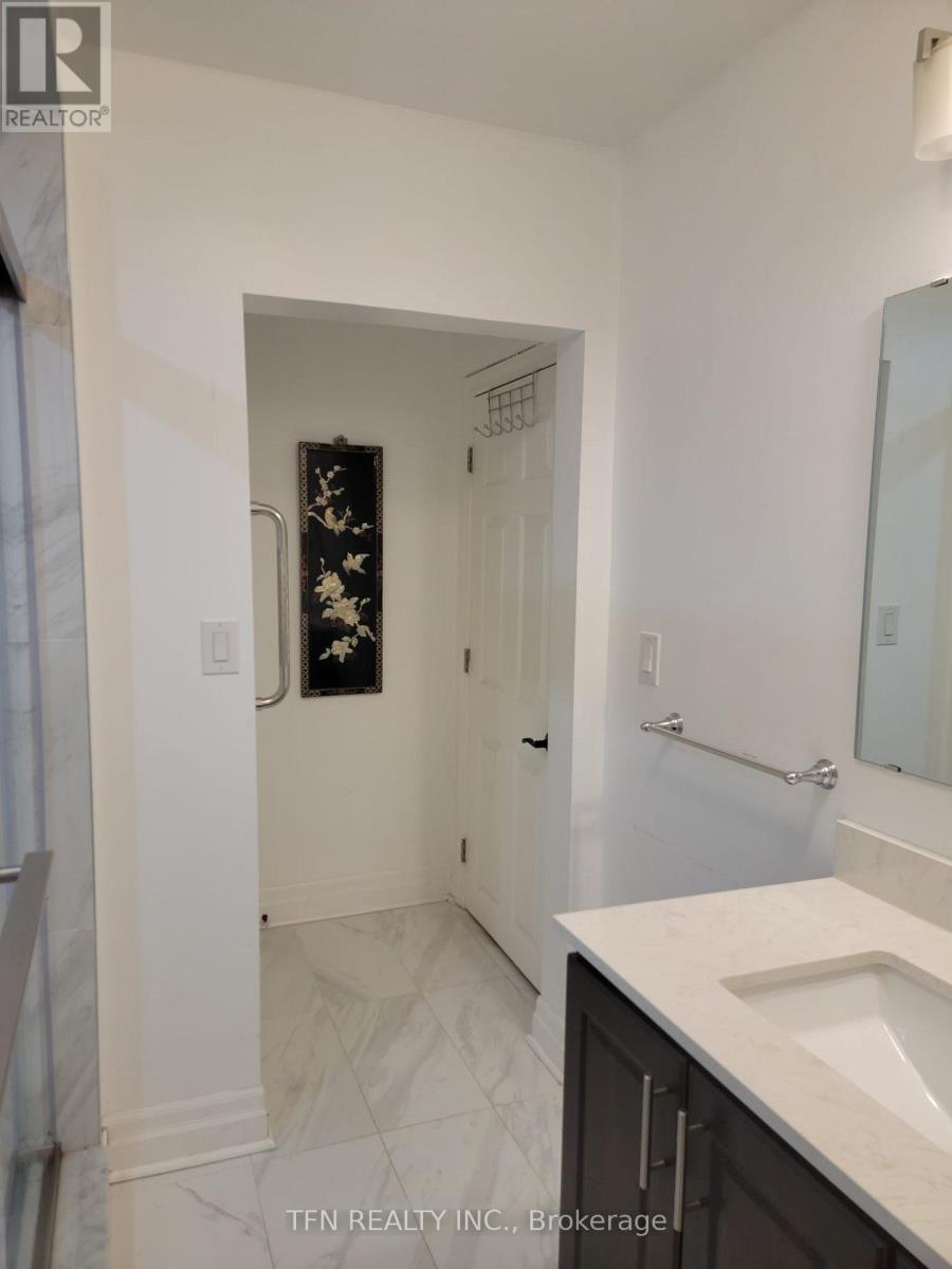 86-C Dale Crescent, Bradford West Gwillimbury, Ontario  L0L 1L0 - Photo 14 - N13613952