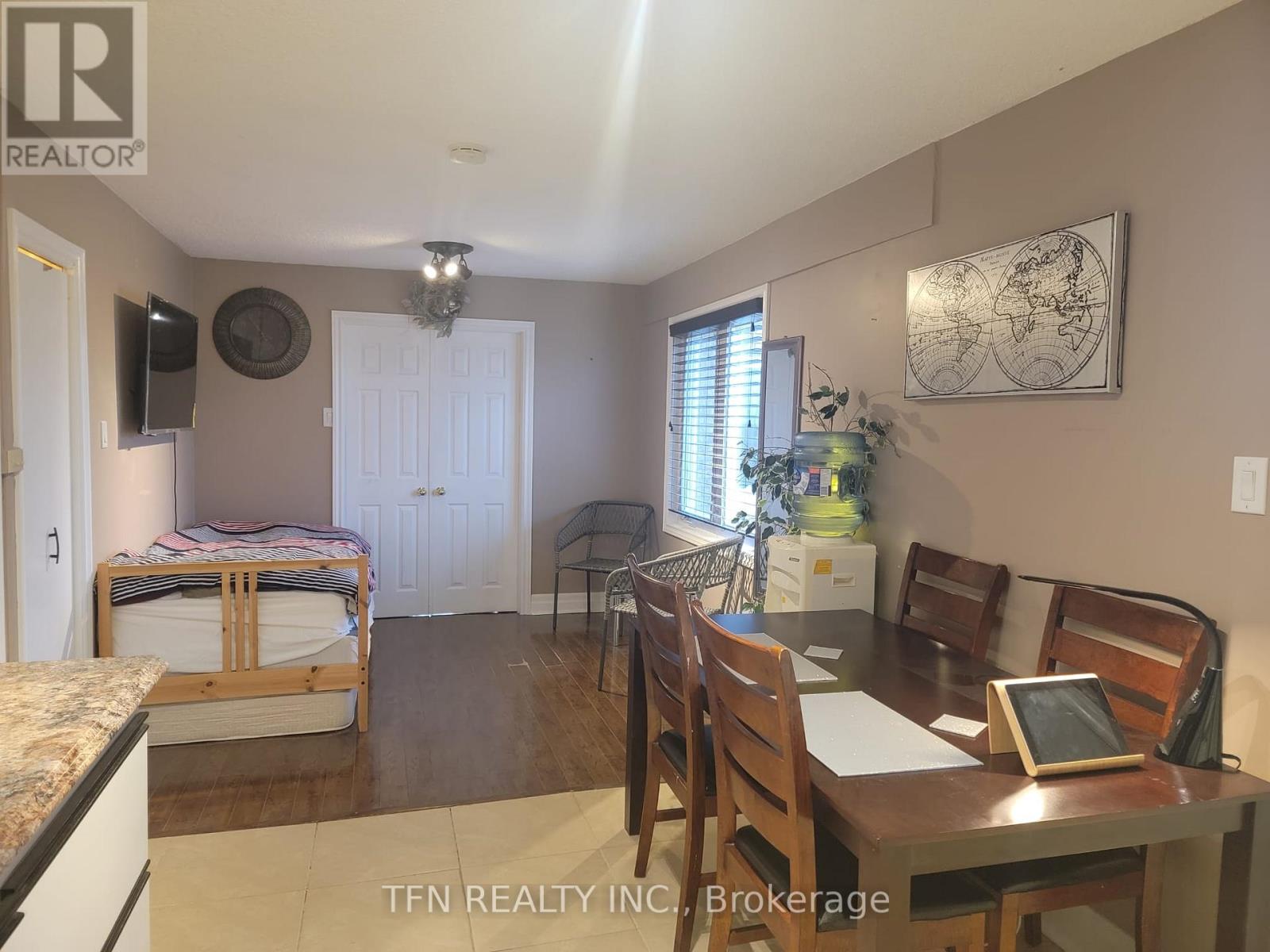 86-C Dale Crescent, Bradford West Gwillimbury, Ontario  L0L 1L0 - Photo 6 - N13613952
