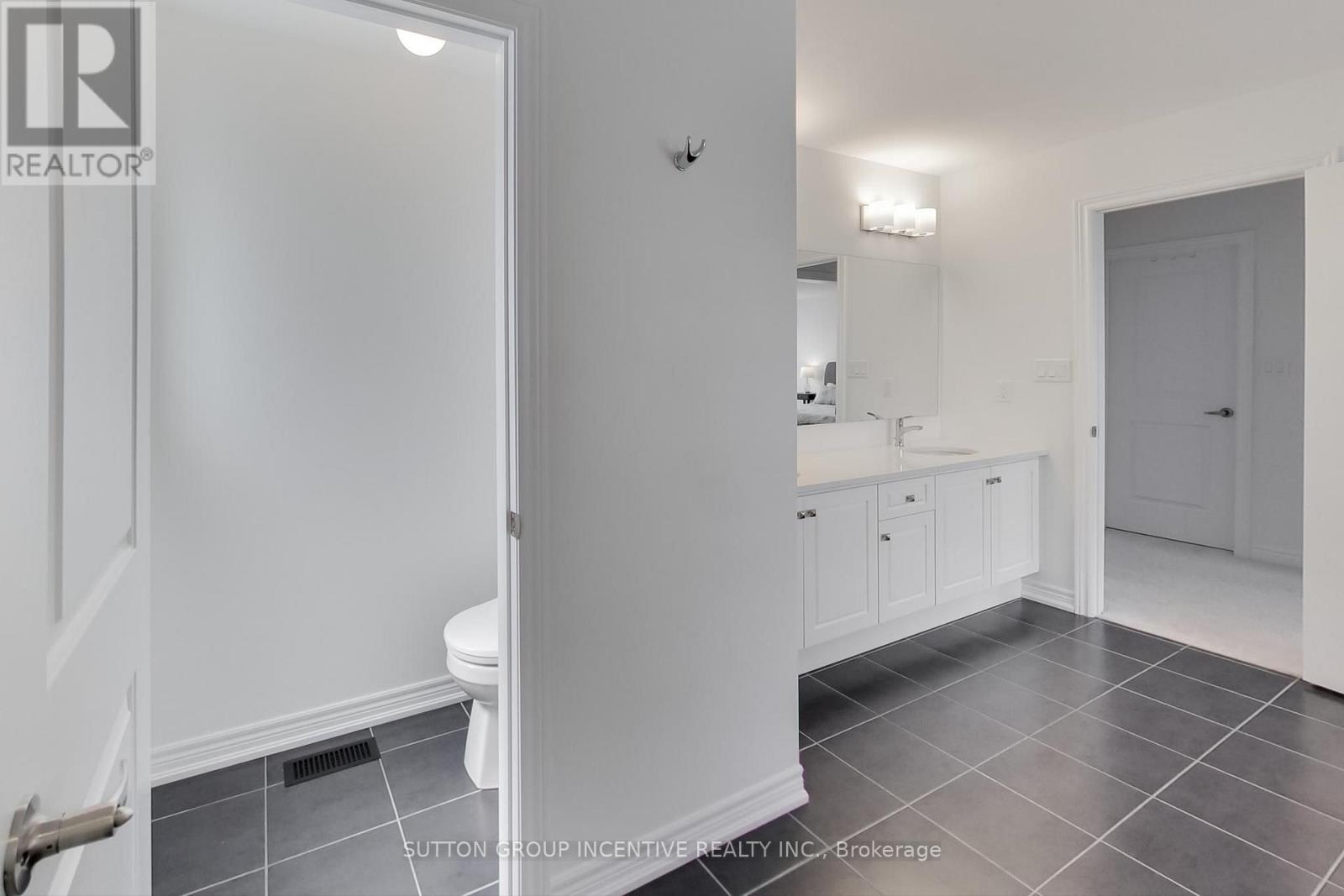 13 Abbey Crescent, Barrie, Ontario  L9J 0W9 - Photo 19 - S13613926