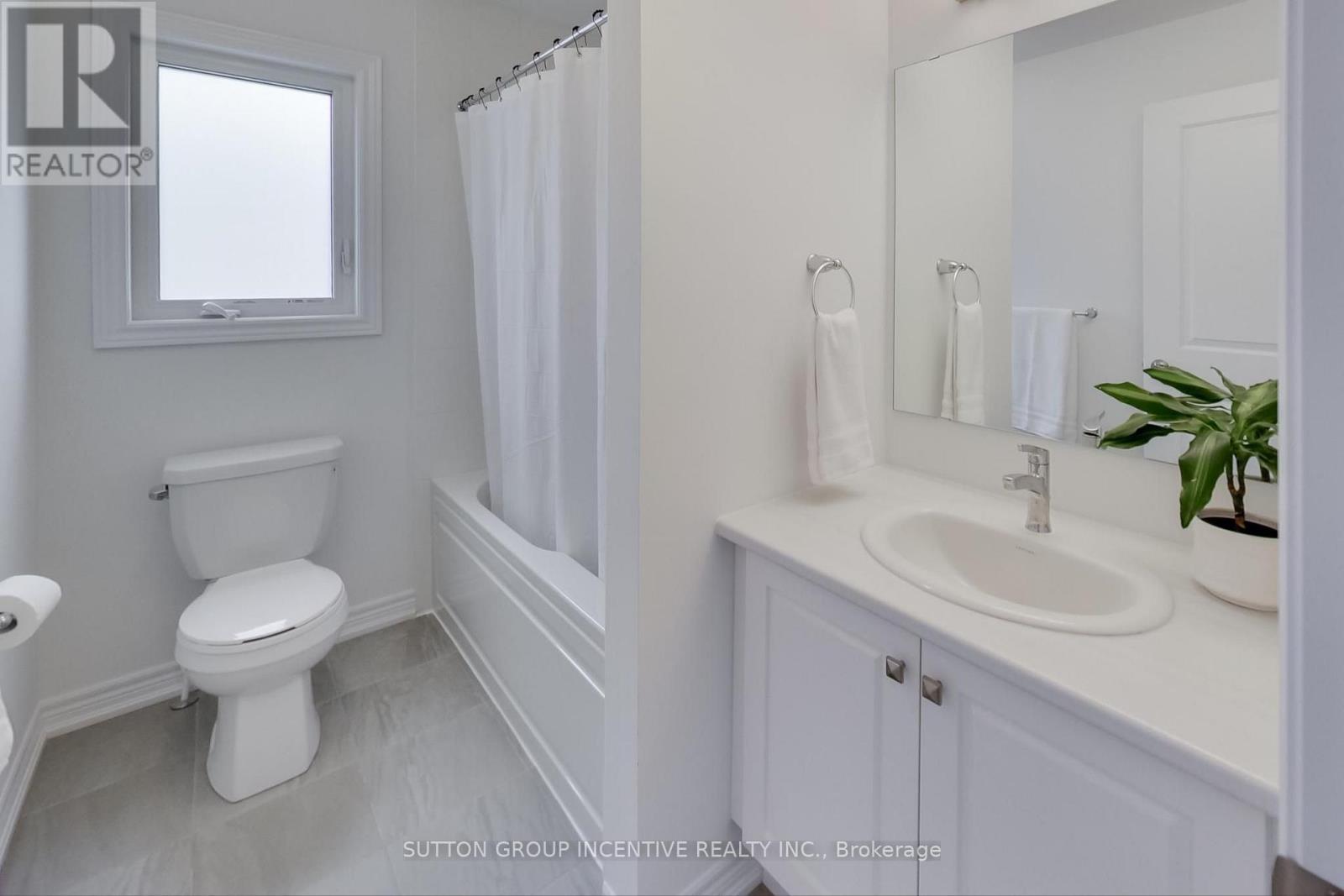 13 Abbey Crescent, Barrie, Ontario  L9J 0W9 - Photo 23 - S13613926
