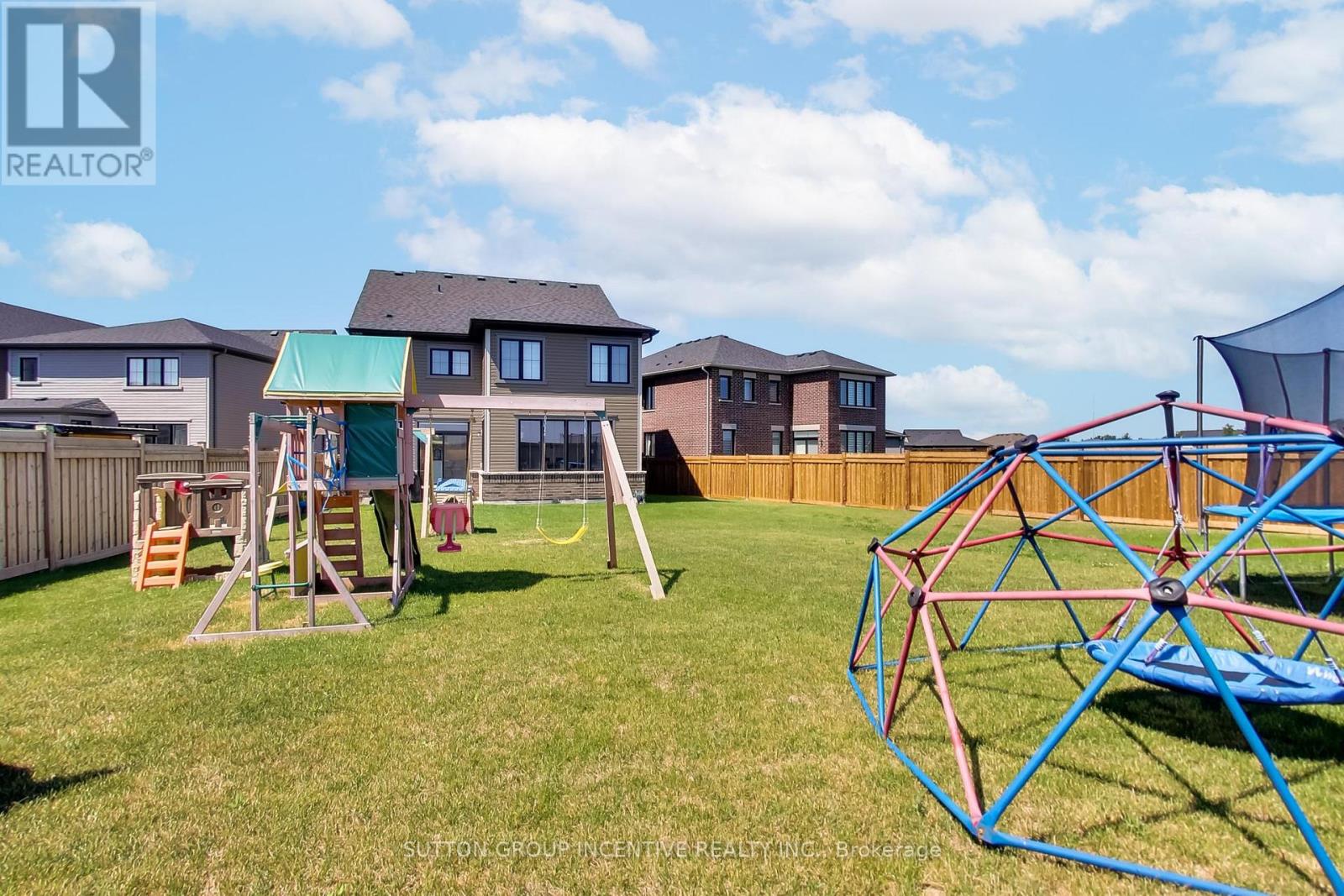 13 Abbey Crescent, Barrie, Ontario  L9J 0W9 - Photo 36 - S13613926