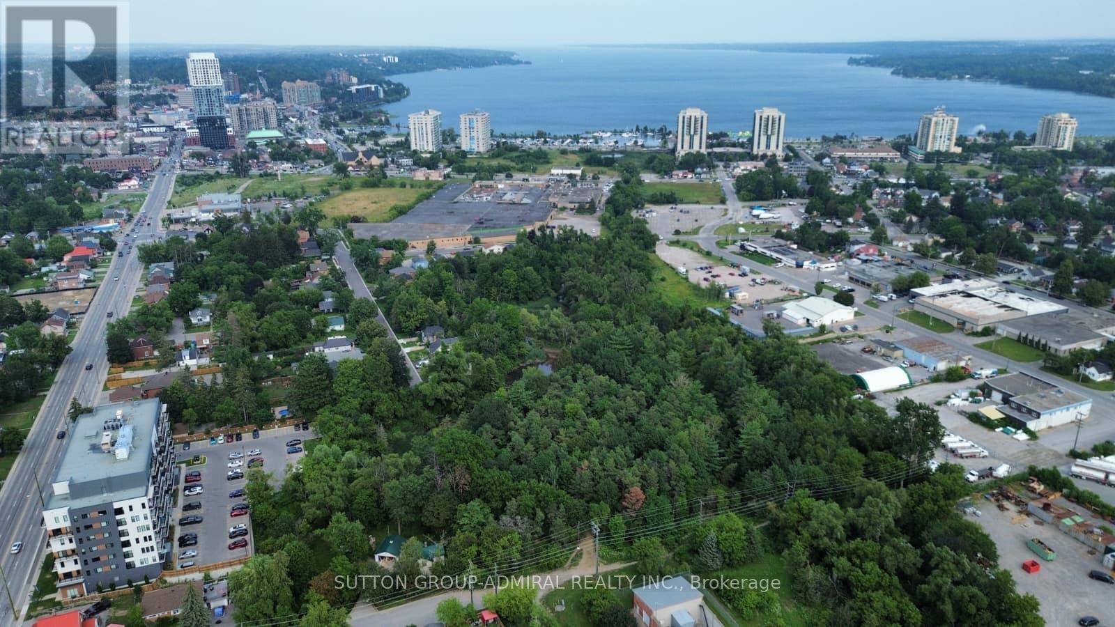 A - 3 Boys Street S, Barrie, Ontario  L4N 1Z5 - Photo 11 - S13613986