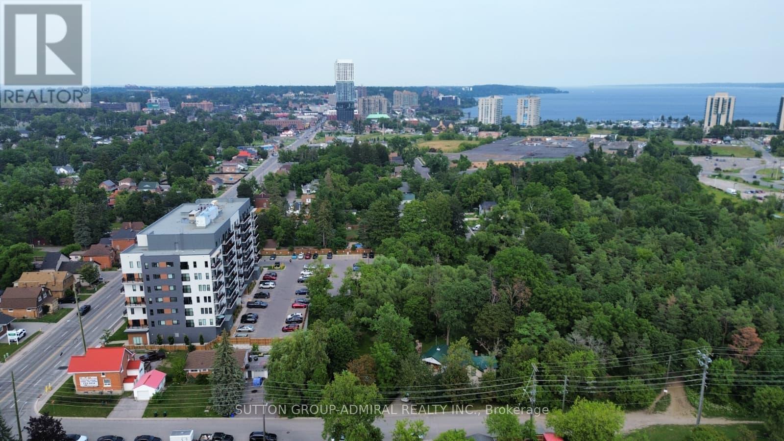 A - 3 Boys Street S, Barrie, Ontario  L4N 1Z5 - Photo 14 - S13613986