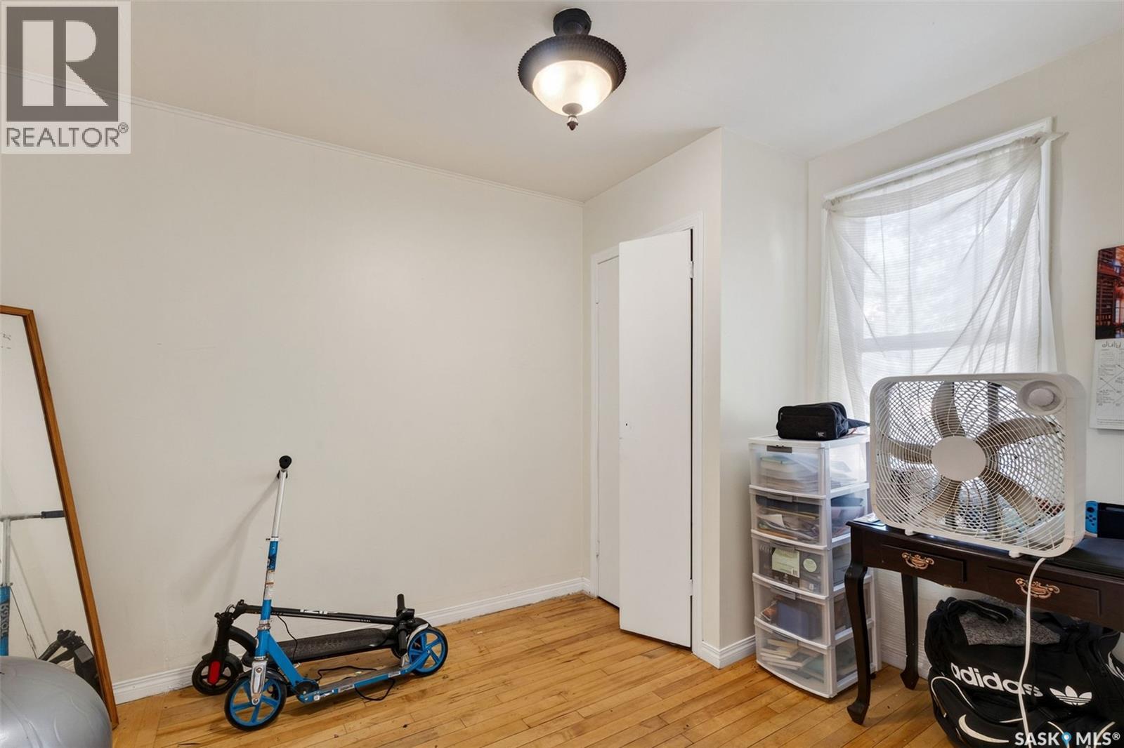 209 V Avenue S, Saskatoon, Saskatchewan  S7M 3E2 - Photo 6 - SK043568