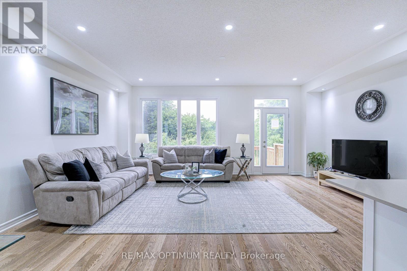 44 Bermondsey Way, Brampton, Ontario L6Y 6K9 - Photo 11 - W13613748