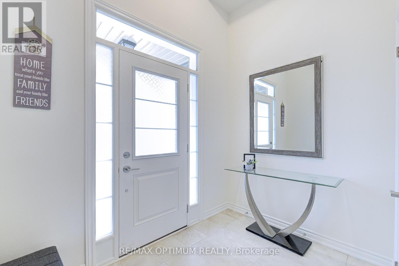 44 Bermondsey Way, Brampton, Ontario L6Y 6K9 - Photo 5 - W13613748