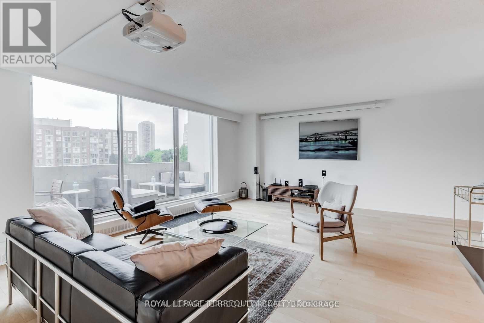 214 - 60 Southport Street, Toronto, Ontario  M6S 3N4 - Photo 3 - W13613848