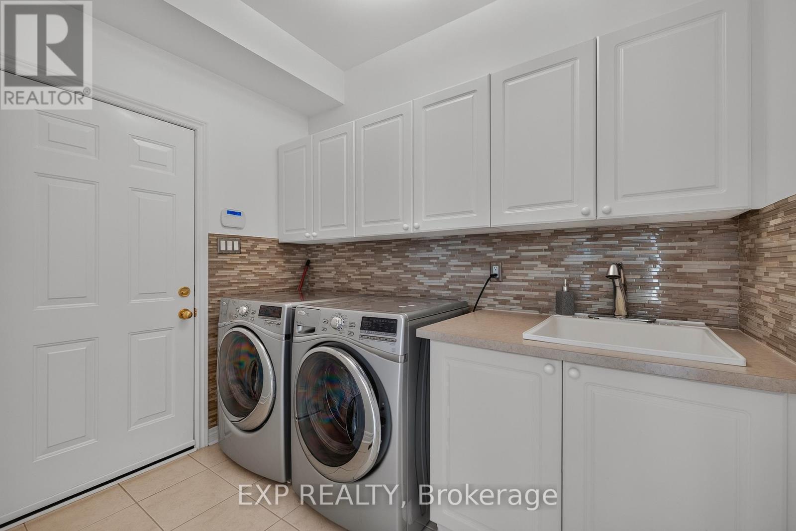 26 Packham Circle, Brampton, Ontario  L7A 2N6 - Photo 25 - W13613856