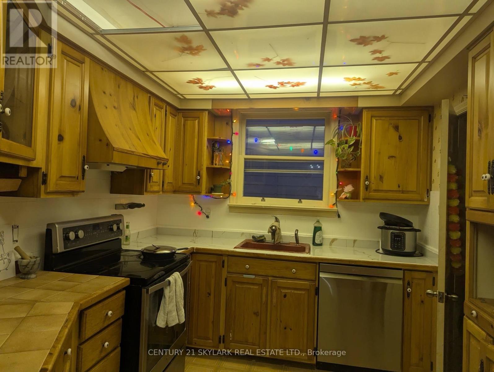 34 Clarence Street, Brampton, Ontario  L6W 1S3 - Photo 10 - W13605738
