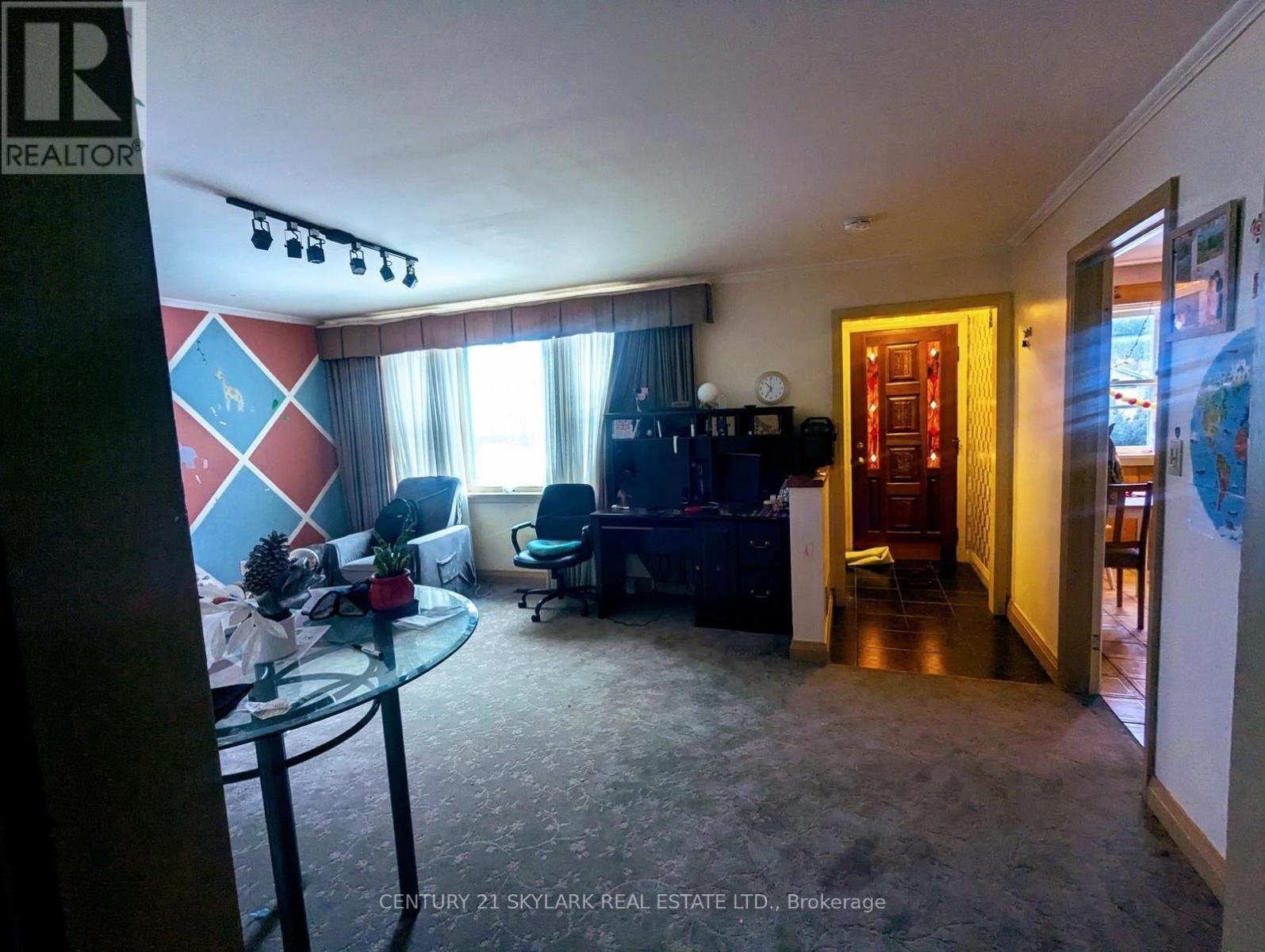 34 Clarence Street, Brampton, Ontario  L6W 1S3 - Photo 5 - W13605738