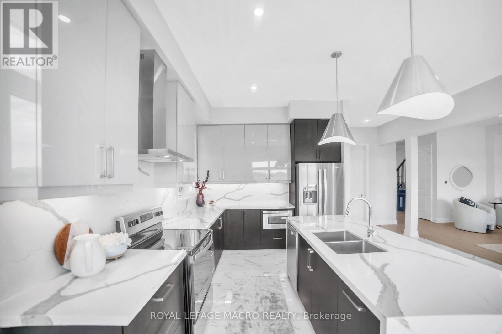 1061 West 5th Street, Hamilton, Ontario  L9B 1J5 - Photo 3 - X13613866