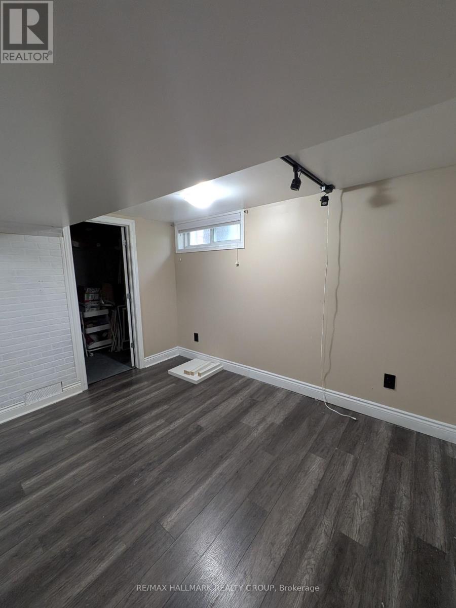 119 Teal Crescent, Ottawa, Ontario  K1E 2C1 - Photo 19 - X12909342