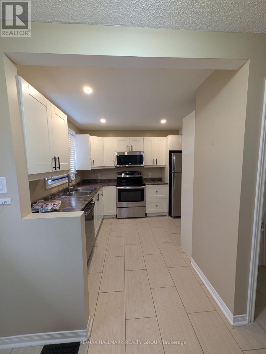 119 Teal Crescent, Ottawa, Ontario  K1E 2C1 - Photo 26 - X12909342
