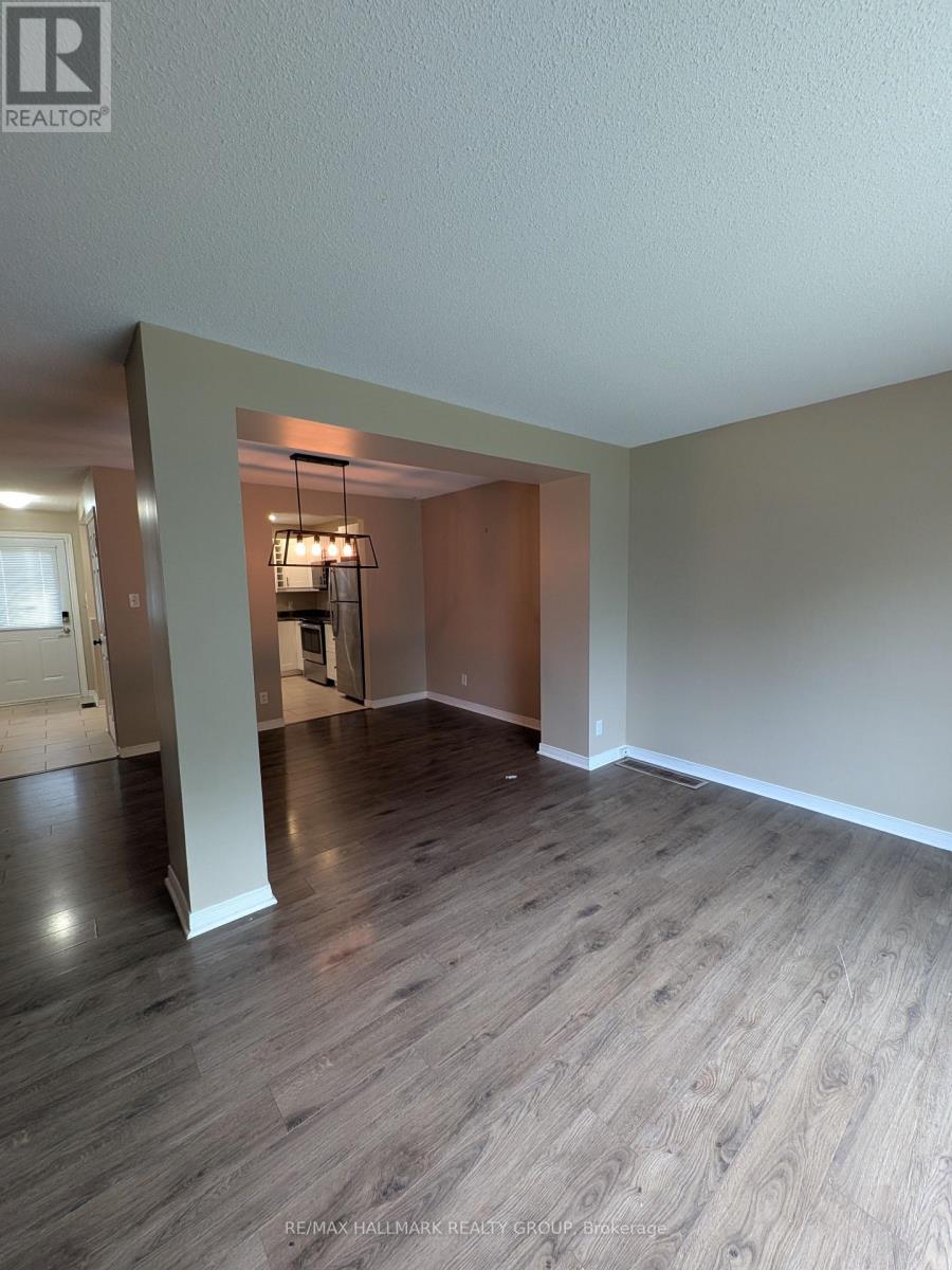 119 Teal Crescent, Ottawa, Ontario  K1E 2C1 - Photo 24 - X12909342