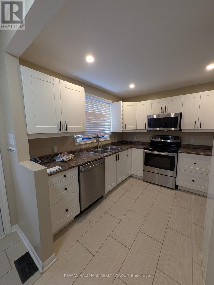 119 Teal Crescent, Ottawa, Ontario  K1E 2C1 - Photo 25 - X12909342