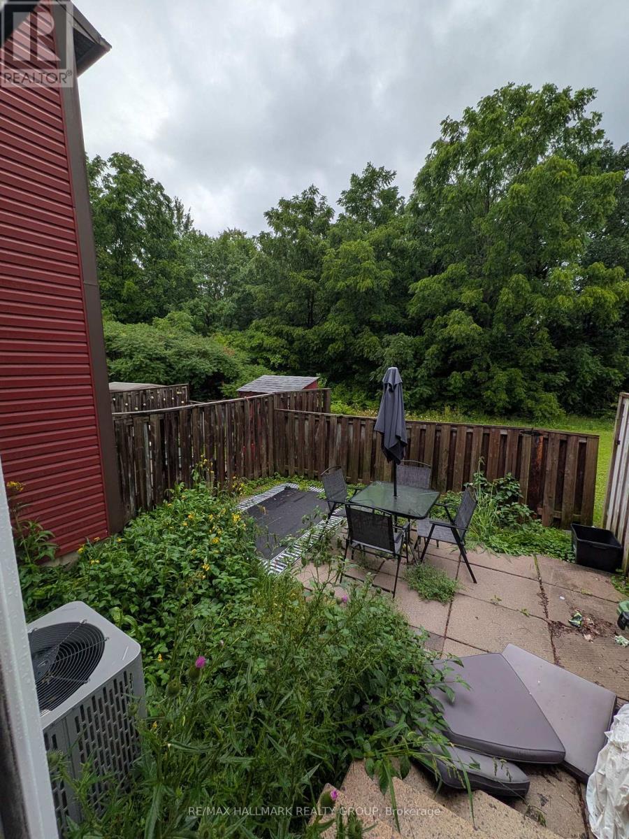119 Teal Crescent, Ottawa, Ontario  K1E 2C1 - Photo 31 - X12909342