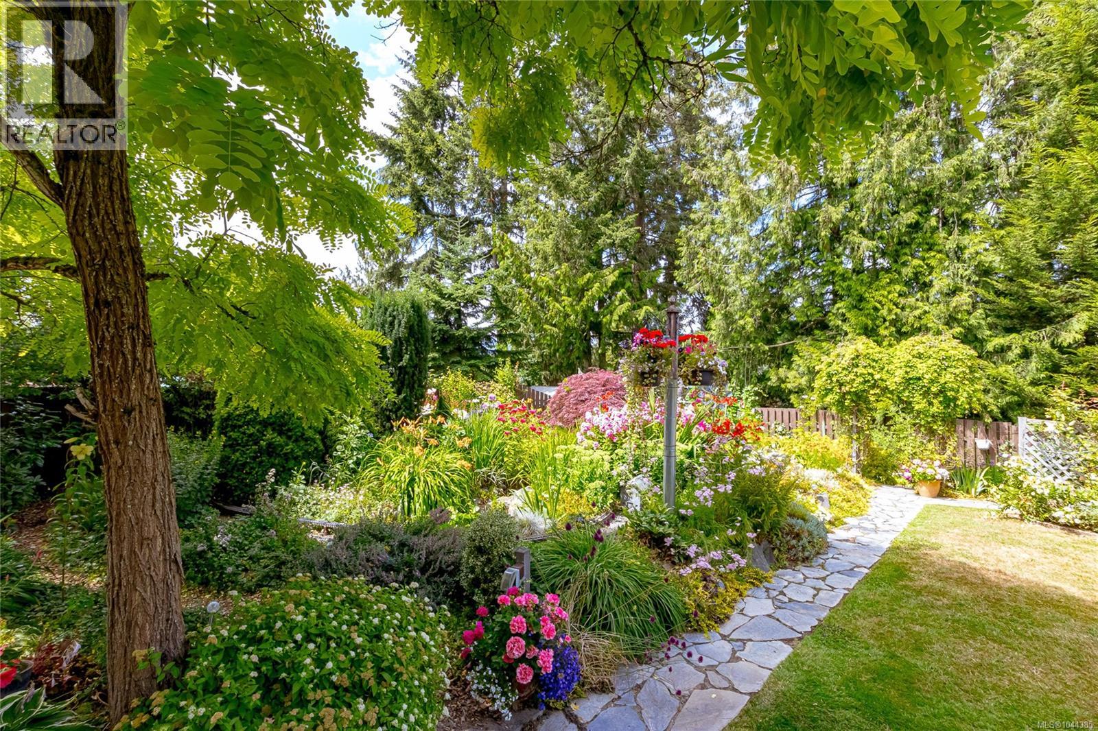 1617 Simon Pl, Cowichan Bay, British Columbia  V0R 1N1 - Photo 54 - 1044385