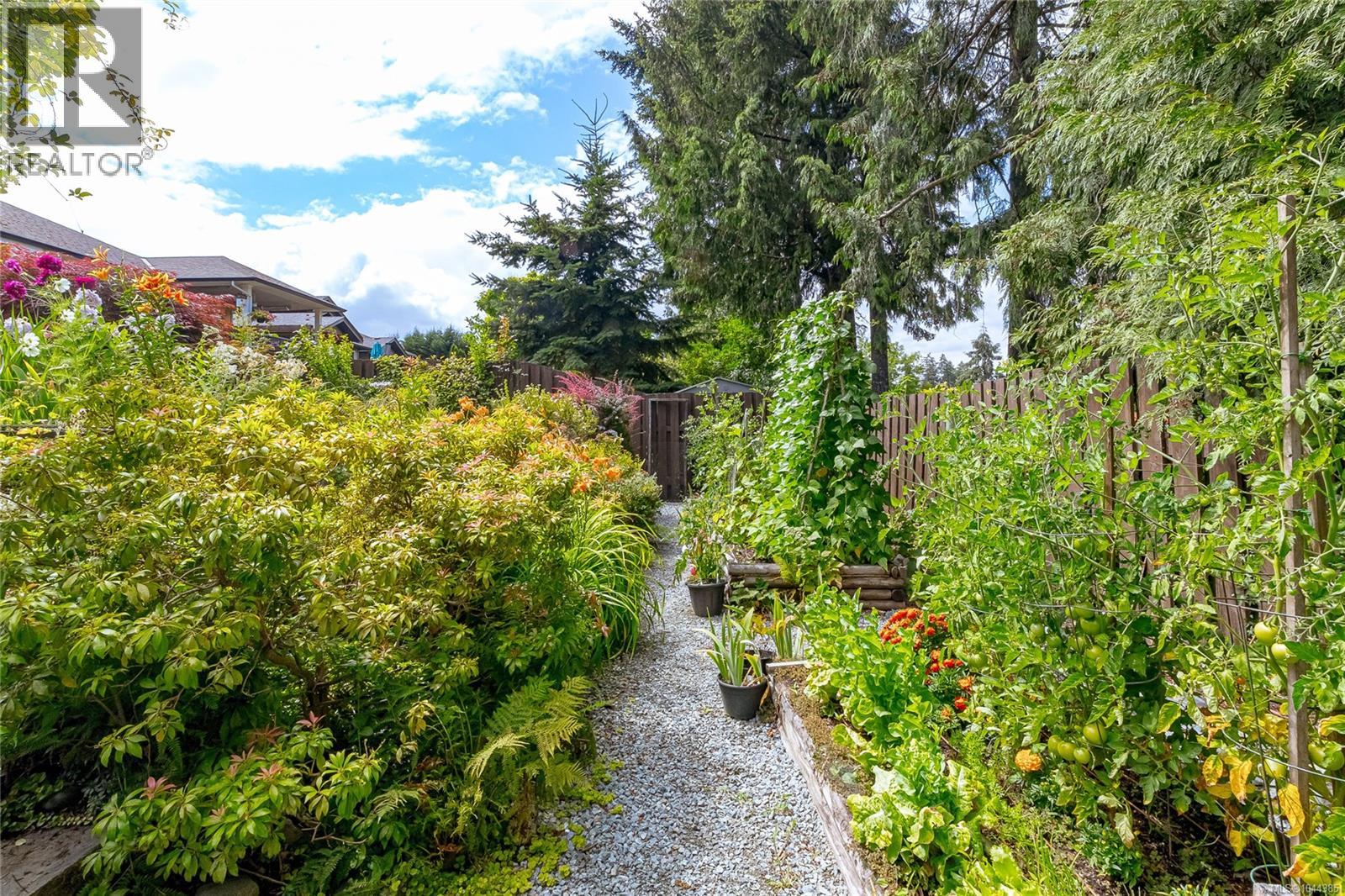 1617 Simon Pl, Cowichan Bay, British Columbia  V0R 1N1 - Photo 59 - 1044385
