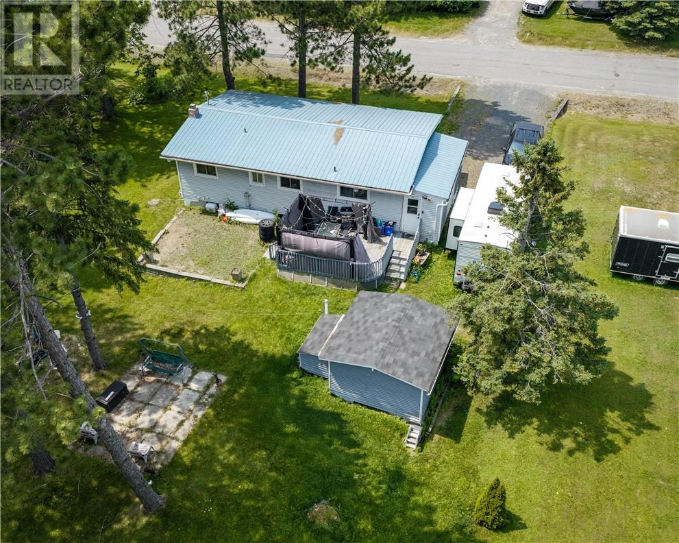 4146 La Habre Avenue, Sudbury, Ontario  P3P 1A5 - Photo 2 - 2129480