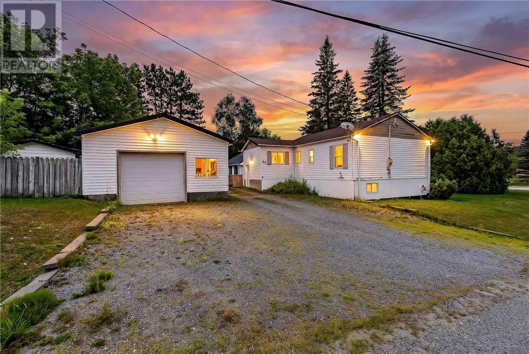 44 Salisbury, Warren, Ontario