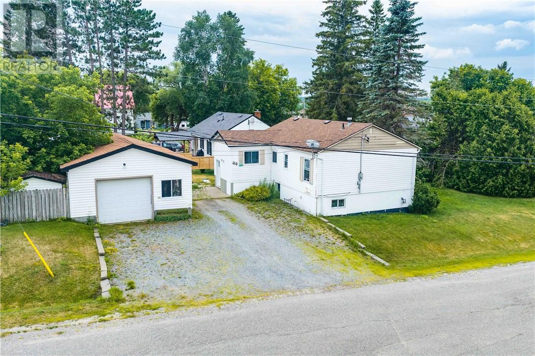 44 Salisbury, Warren, Ontario  P0H 2N0 - Photo 32 - 2129463