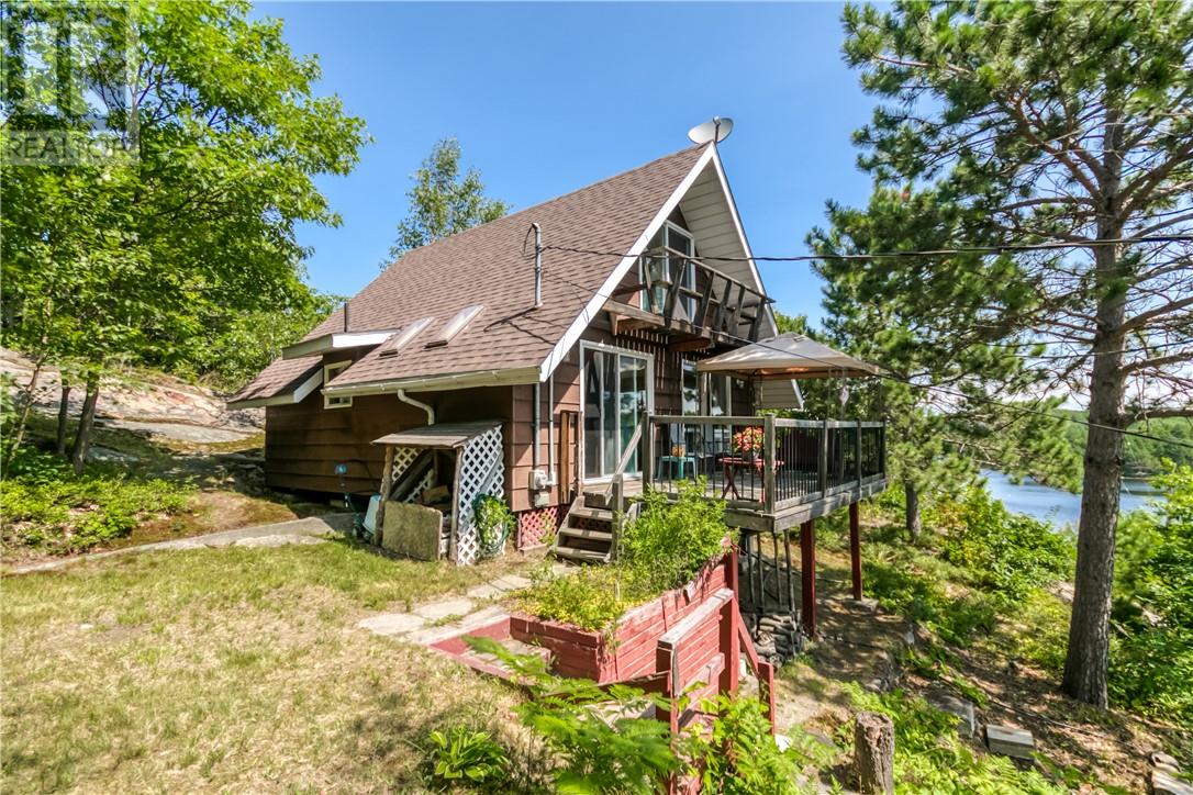 97 Oak Ridge Road, Lively, Ontario