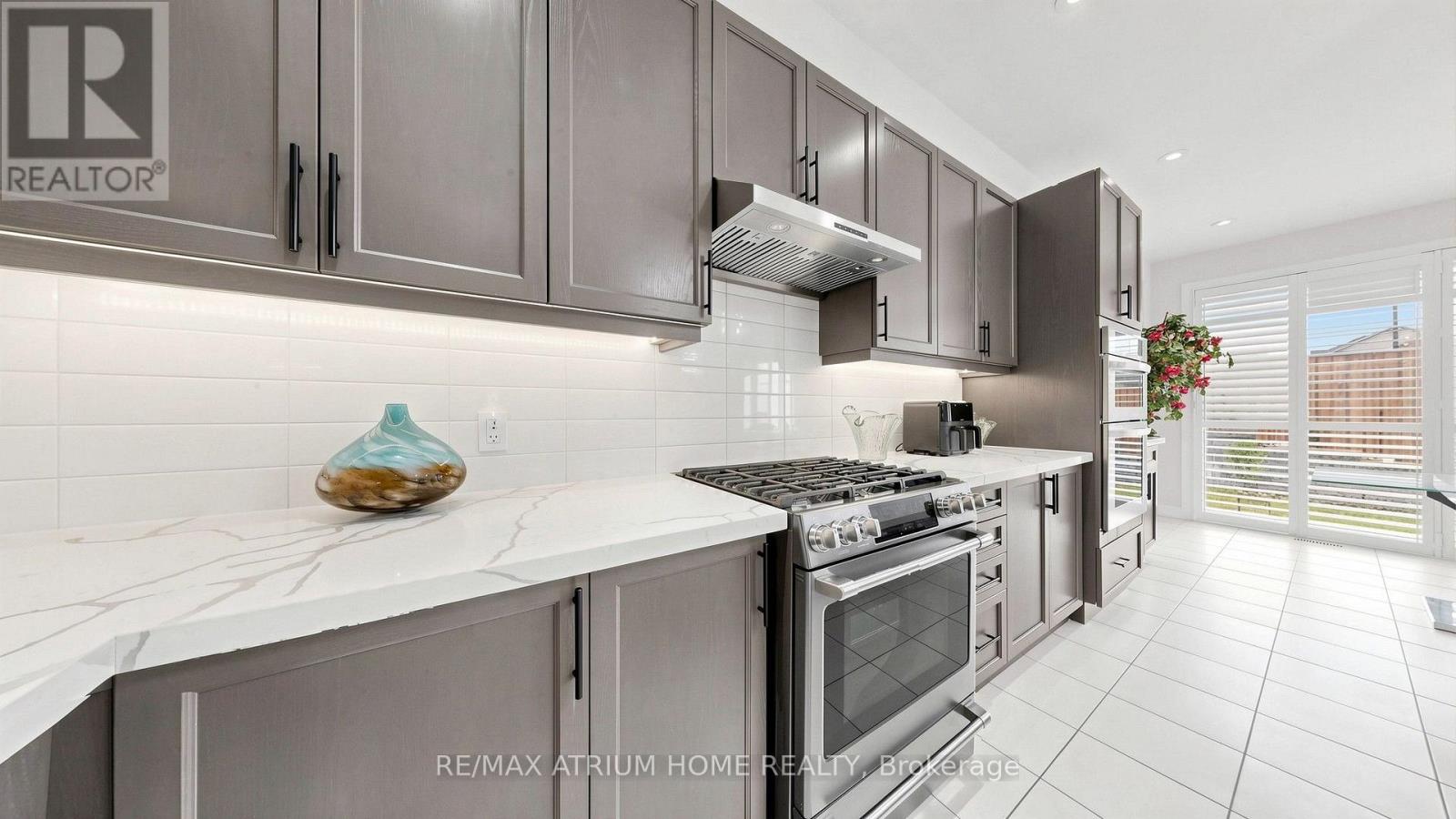 145 Courvier Crescent, Clarington, Ontario  L1C 0E7 - Photo 45 - E13611126