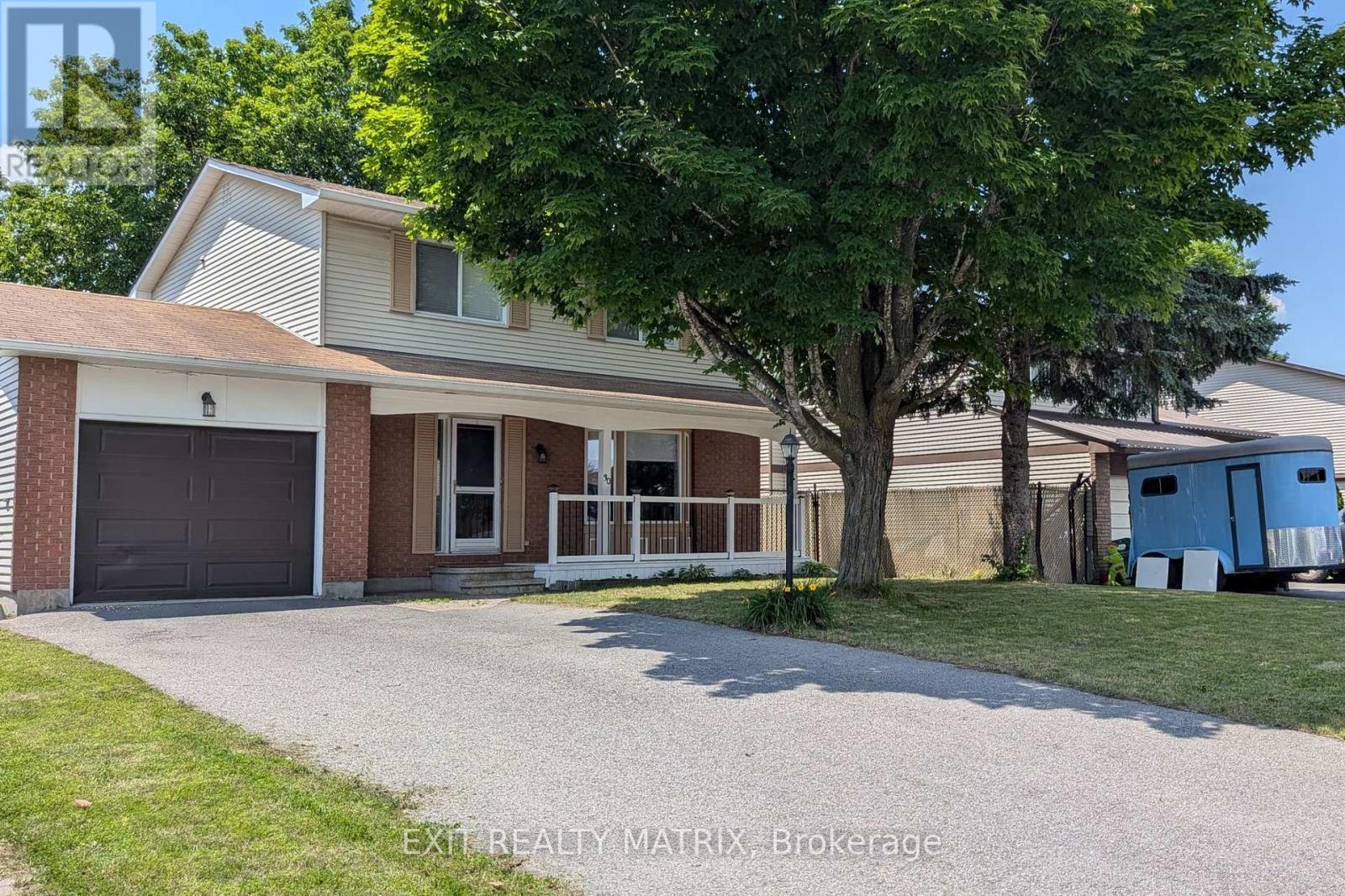 30 BARTLEY CRESCENT, Ottawa, Ontario