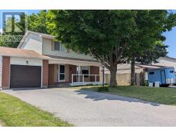 30 BARTLEY CRESCENT, Ottawa, Ontario