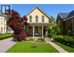 11 CHESTNUT Avenue, Brantford, Ontario