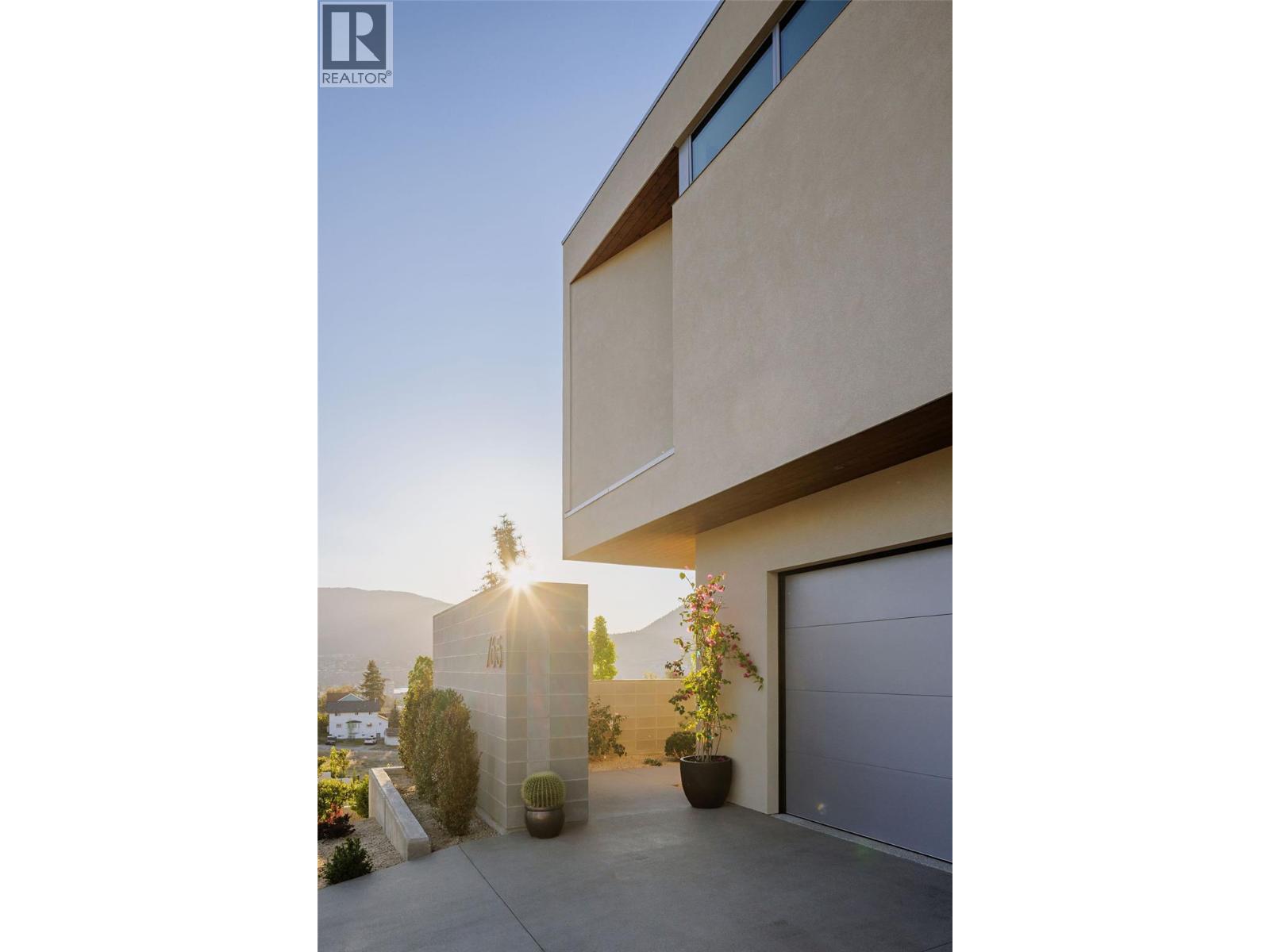 765 Westminster Avenue E, Penticton, British Columbia  V2A 1J2 - Photo 13 - 10375925