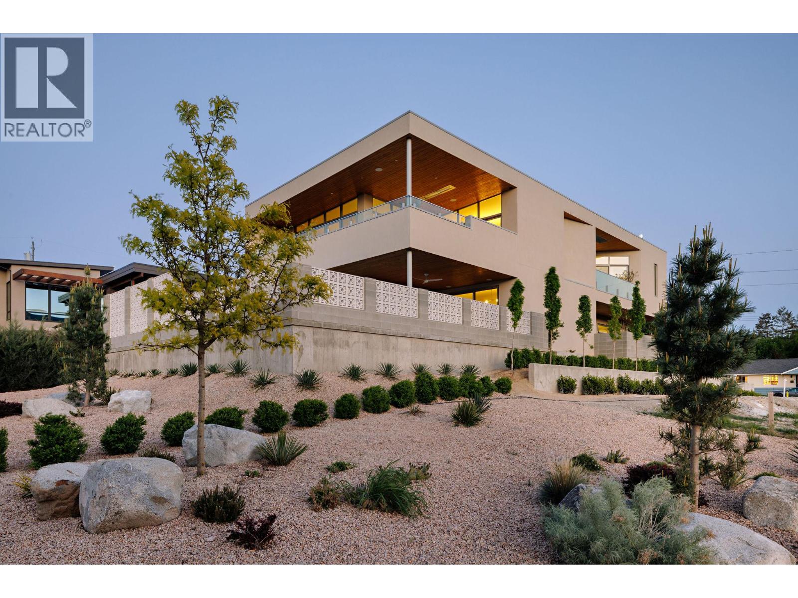 765 Westminster Avenue E, Penticton, British Columbia  V2A 1J2 - Photo 4 - 10375925