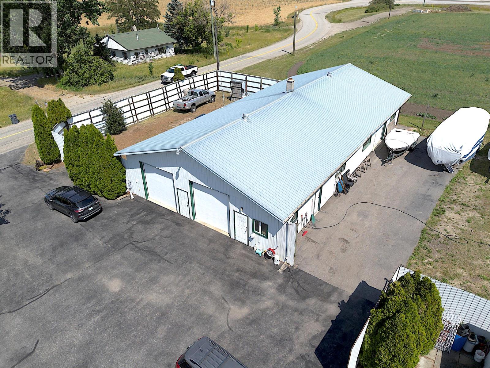 135 Pleasant Valley Cross Road, Armstrong, British Columbia V4Y 0W1 - Photo 39 - 10385076