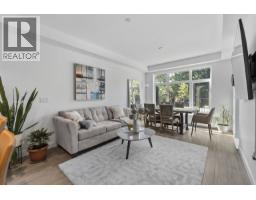 113 747 E 3RD STREET, North Vancouver, British Columbia