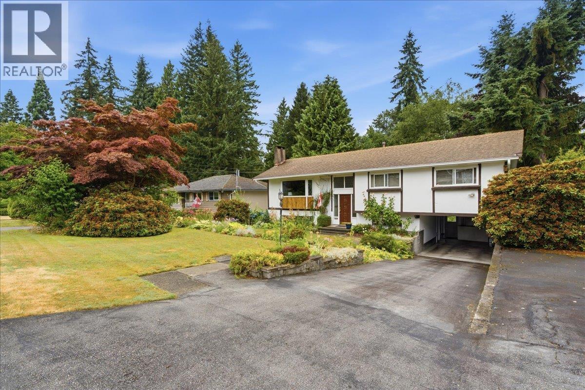1388 Cambridge Drive, Coquitlam, British Columbia  V3J 2P7 - Photo 3 - R3150503
