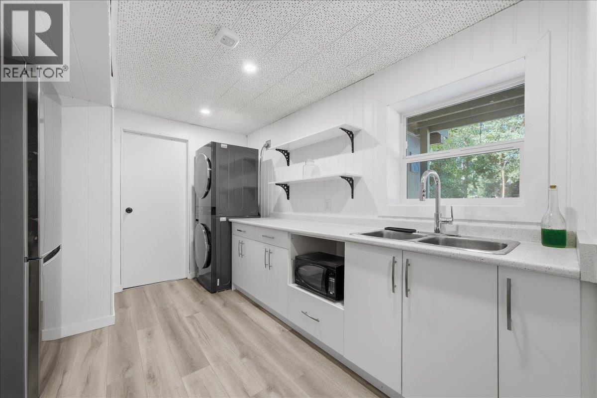 1388 Cambridge Drive, Coquitlam, British Columbia  V3J 2P7 - Photo 35 - R3150503