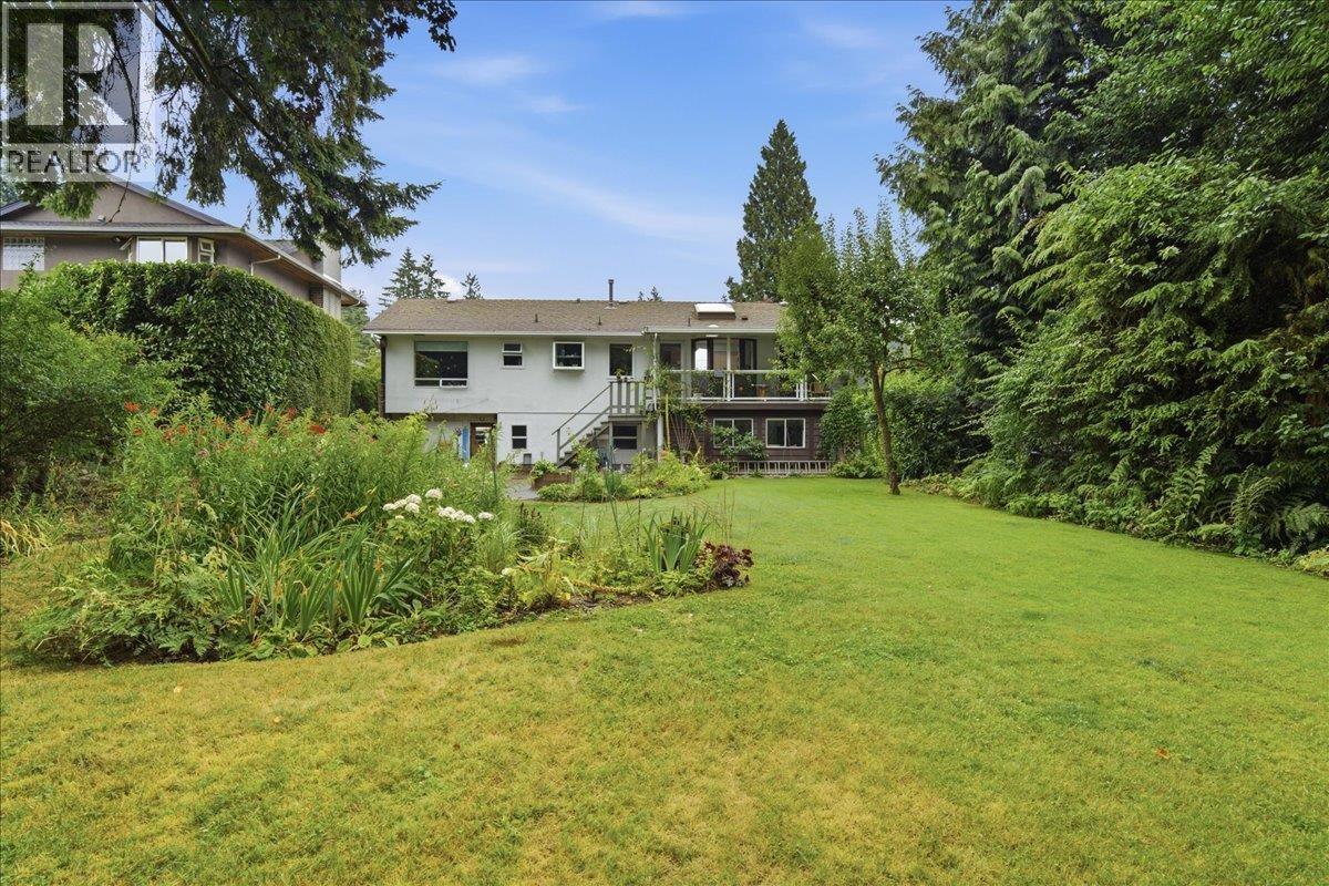 1388 Cambridge Drive, Coquitlam, British Columbia  V3J 2P7 - Photo 4 - R3150503
