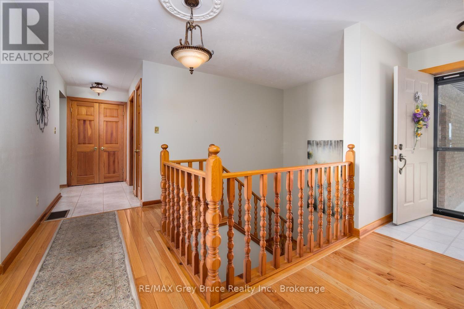 491 Balmy Beach Road, Georgian Bluffs, Ontario  N4K 5N4 - Photo 6 - X13614132