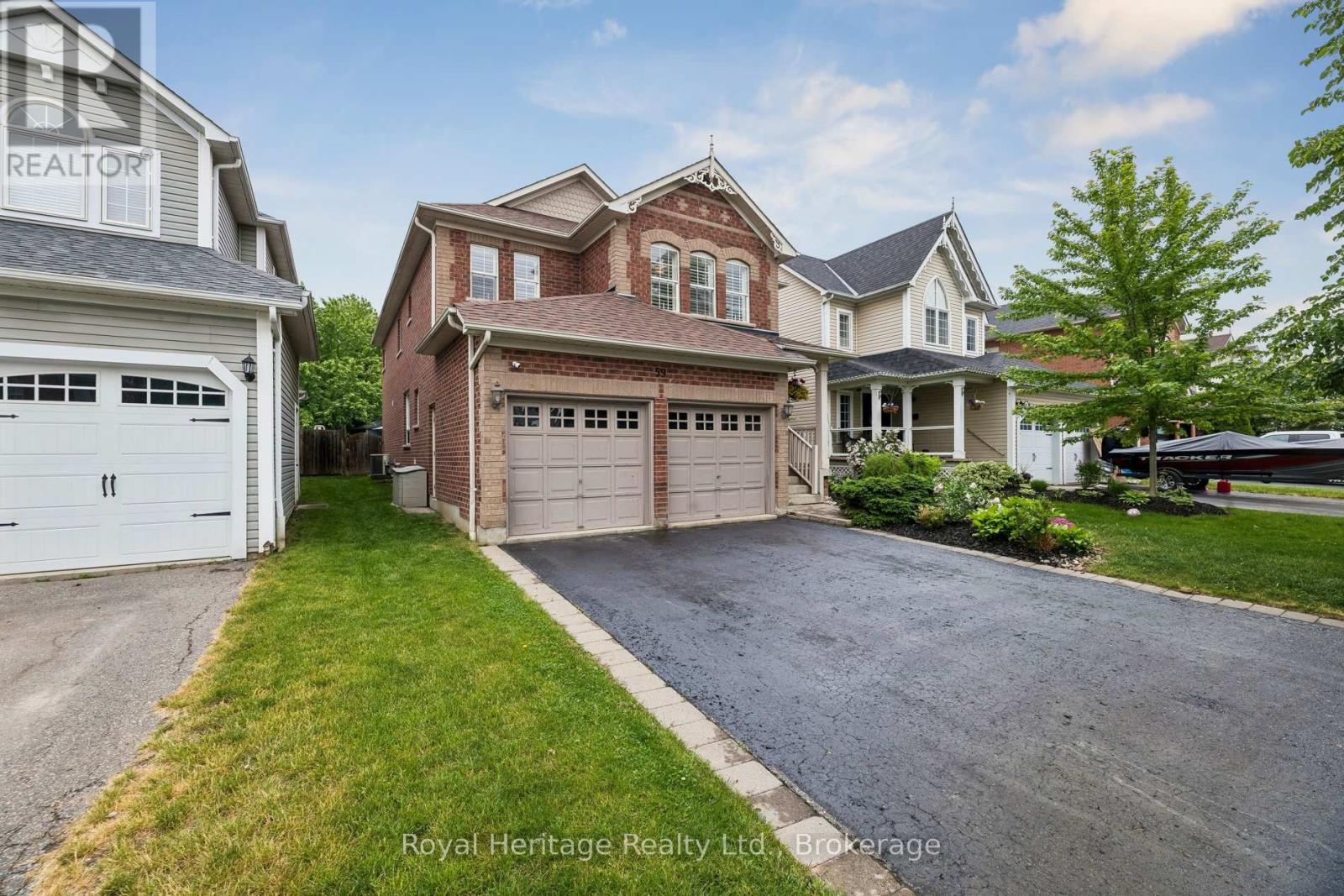 59 Bayberry Court, Whitby, Ontario  L1M 2L2 - Photo 3 - E13614096