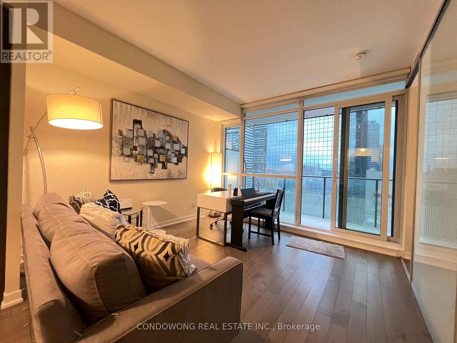 1803 - 770 BAY STREET, Toronto, Ontario
