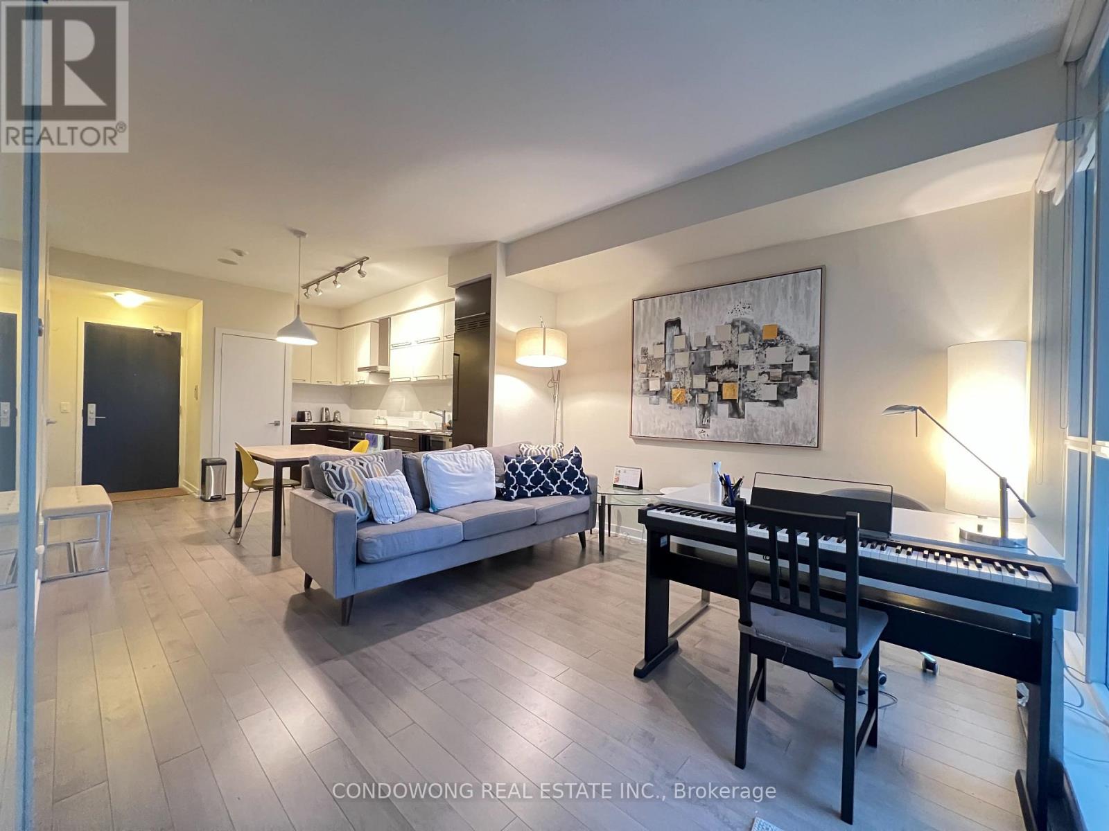 1803 - 770 Bay Street, Toronto, Ontario  M5G 0A6 - Photo 4 - C13614142
