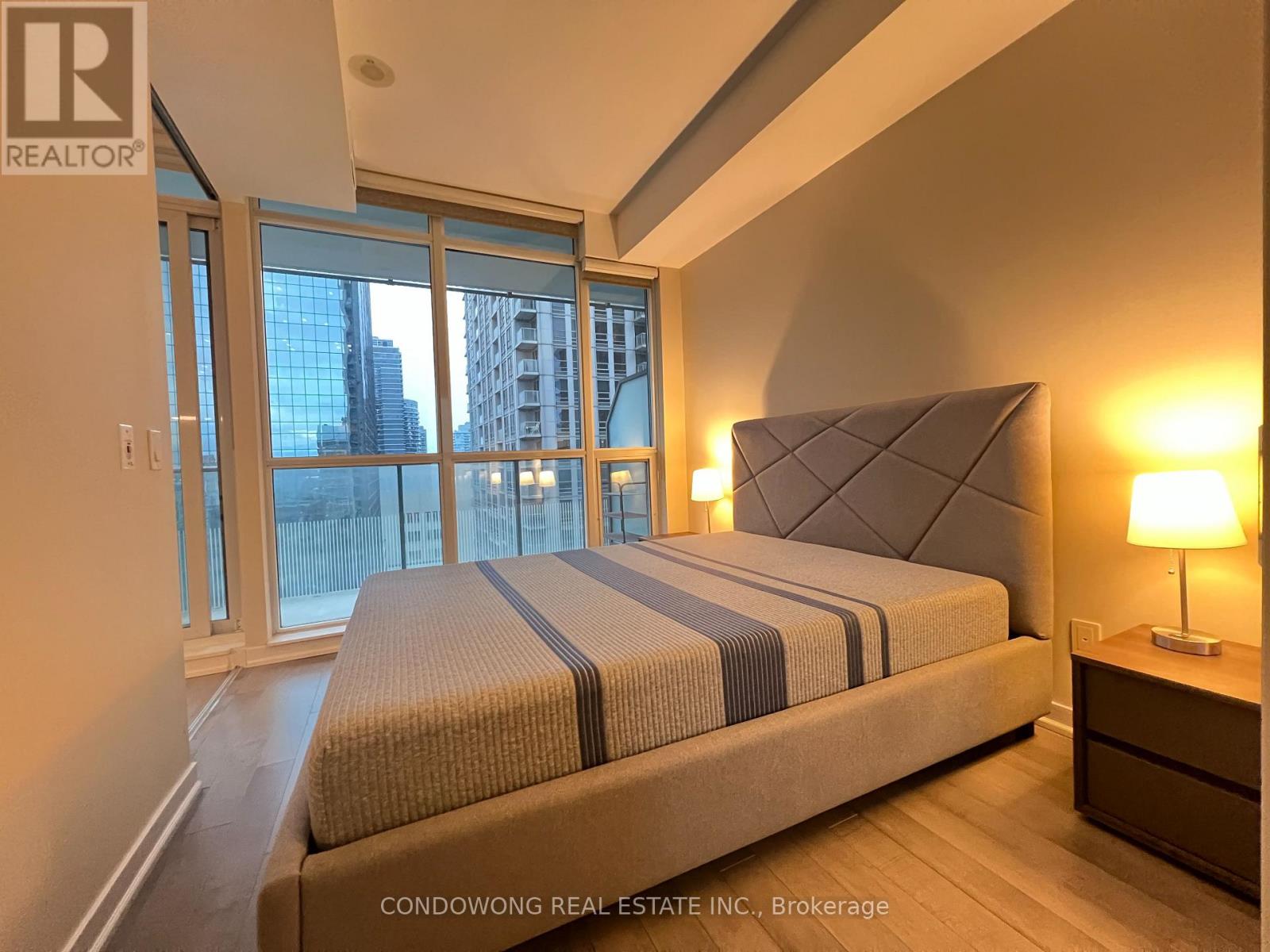 1803 - 770 Bay Street, Toronto, Ontario  M5G 0A6 - Photo 5 - C13614142