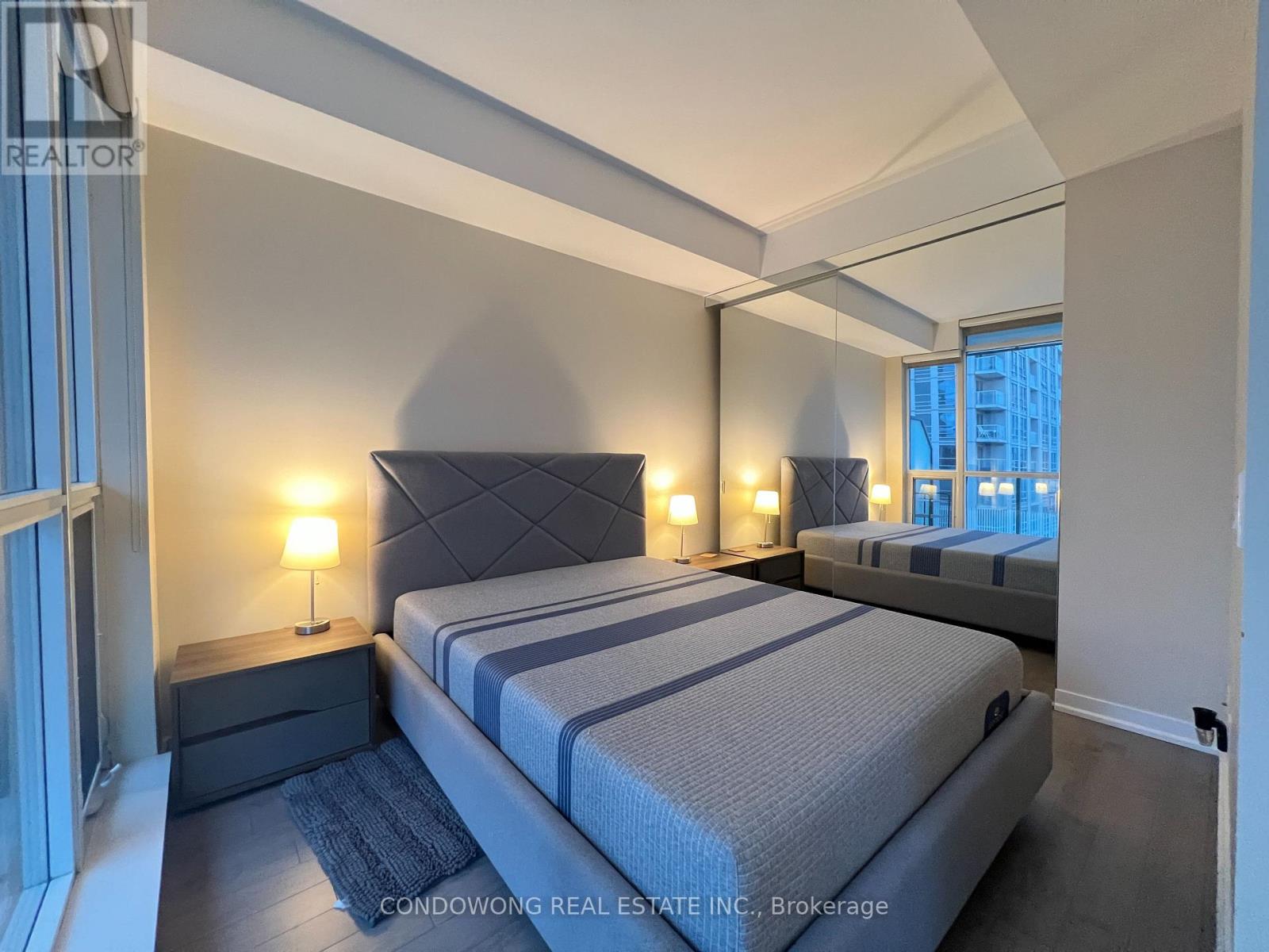 1803 - 770 Bay Street, Toronto, Ontario  M5G 0A6 - Photo 6 - C13614142