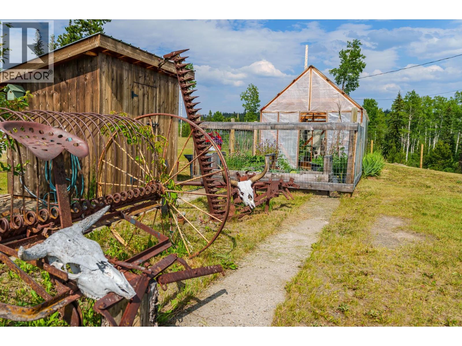 7140 Judson Road, Lone Butte, British Columbia  V0K 1X2 - Photo 3 - R3147537