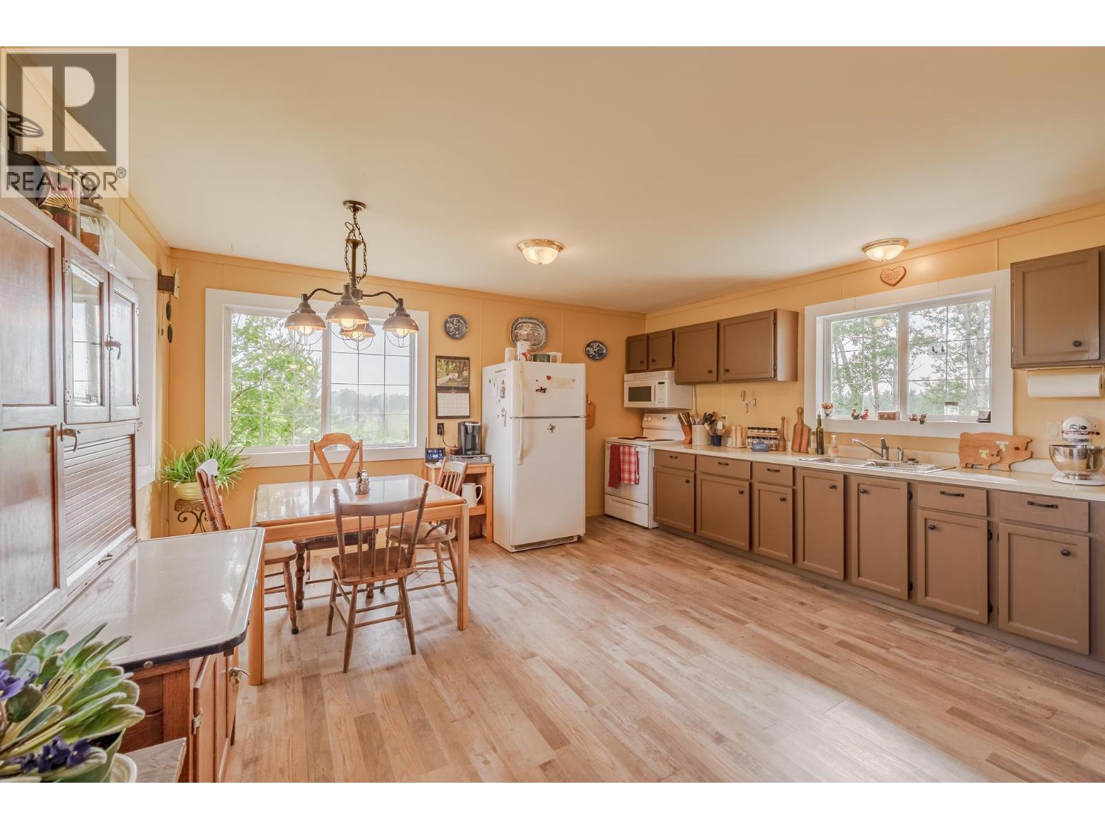 7140 Judson Road, Lone Butte, British Columbia  V0K 1X2 - Photo 7 - R3147537