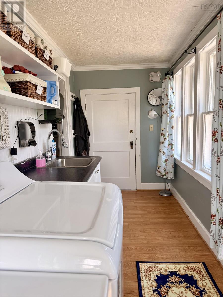 19 Crest Street Street, Lockeport, Nova Scotia  B0T 1L0 - Photo 7 - 202618904